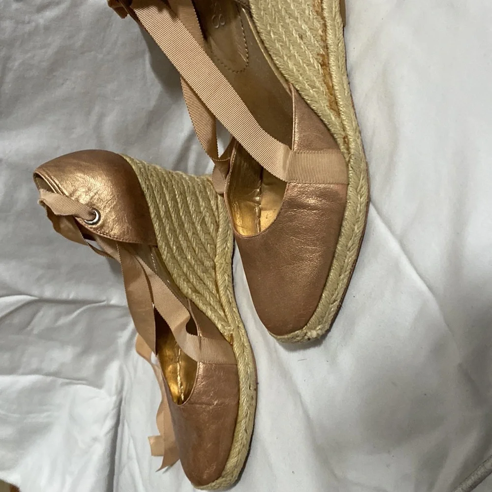 Franco Sarto Women’s Shoe - Picture 2 of 3